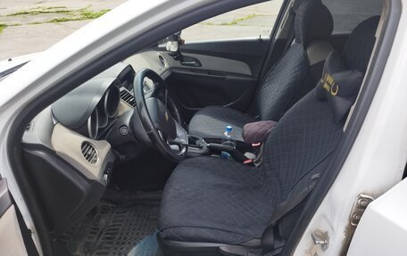 Chevrolet Cruze II, 2011 год, 760 000 рублей, 9 фотография