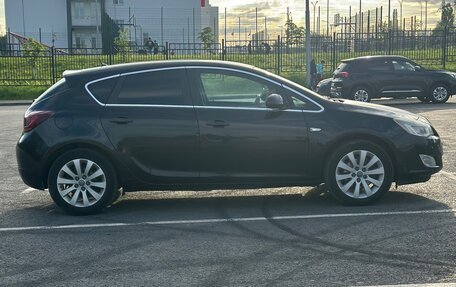 Opel Astra J, 2011 год, 635 000 рублей, 3 фотография