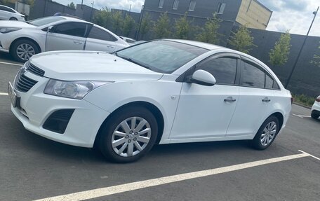 Chevrolet Cruze II, 2013 год, 690 000 рублей, 3 фотография