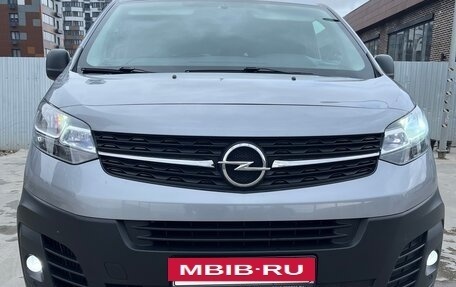 Opel Vivaro, 2020 год, 3 250 000 рублей, 2 фотография