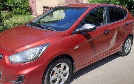 Hyundai Solaris II рестайлинг, 2012 год, 830 000 рублей, 4 фотография