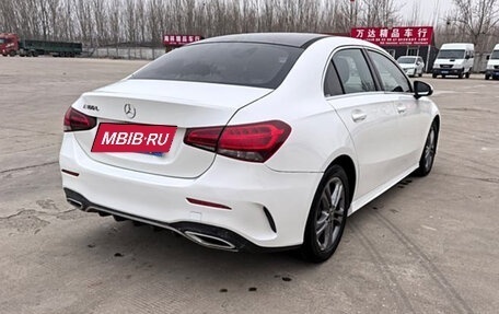 Mercedes-Benz A-Класс, 2022 год, 1 990 000 рублей, 5 фотография