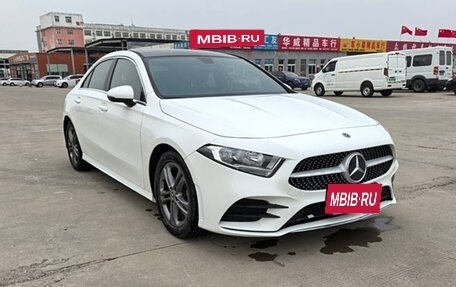 Mercedes-Benz A-Класс, 2022 год, 1 990 000 рублей, 3 фотография