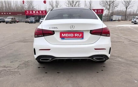 Mercedes-Benz A-Класс, 2022 год, 1 990 000 рублей, 6 фотография