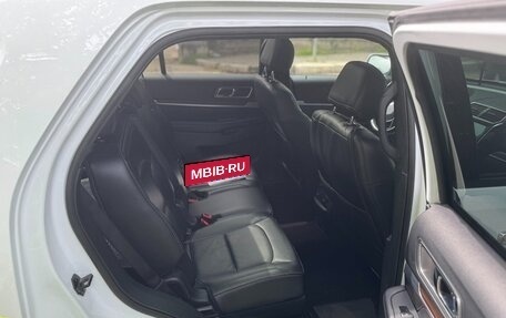 Ford Explorer VI, 2016 год, 2 650 000 рублей, 6 фотография