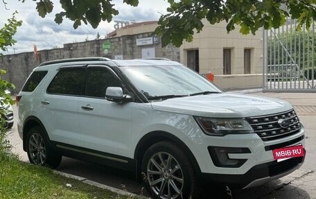 Ford Explorer VI, 2016 год, 2 650 000 рублей, 3 фотография