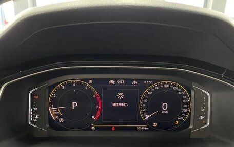 Volkswagen T-Roc I, 2022 год, 1 650 000 рублей, 12 фотография