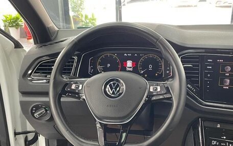 Volkswagen T-Roc I, 2022 год, 1 650 000 рублей, 8 фотография