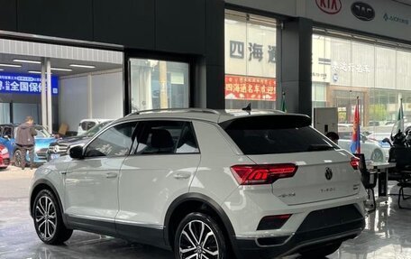 Volkswagen T-Roc I, 2022 год, 1 650 000 рублей, 13 фотография