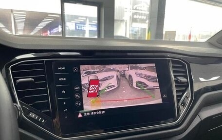Volkswagen T-Roc I, 2022 год, 1 650 000 рублей, 11 фотография