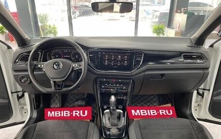 Volkswagen T-Roc I, 2022 год, 1 650 000 рублей, 7 фотография