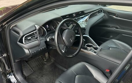 Toyota Camry, 2019 год, 2 410 000 рублей, 12 фотография