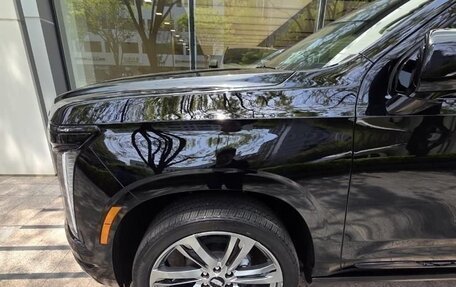 Cadillac Escalade V, 2025 год, 18 990 000 рублей, 3 фотография