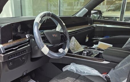 Cadillac Escalade V, 2025 год, 18 990 000 рублей, 7 фотография