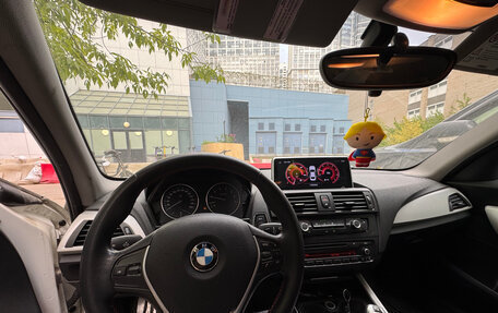 BMW 1 серия, 2011 год, 900 000 рублей, 6 фотография