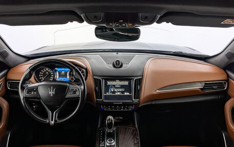 Maserati Levante I, 2017 год, 3 798 000 рублей, 14 фотография