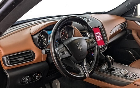 Maserati Levante I, 2017 год, 3 798 000 рублей, 15 фотография