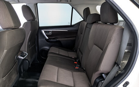 Toyota Fortuner II, 2019 год, 3 000 000 рублей, 18 фотография