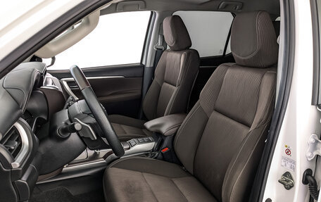 Toyota Fortuner II, 2019 год, 3 000 000 рублей, 20 фотография