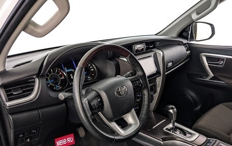 Toyota Fortuner II, 2019 год, 3 000 000 рублей, 15 фотография