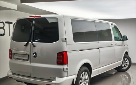 Volkswagen Caravelle T6 рестайлинг, 2018 год, 2 849 000 рублей, 3 фотография