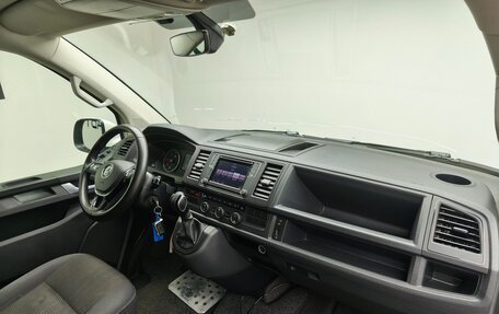 Volkswagen Caravelle T6 рестайлинг, 2018 год, 2 849 000 рублей, 9 фотография