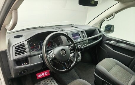 Volkswagen Caravelle T6 рестайлинг, 2018 год, 2 849 000 рублей, 7 фотография