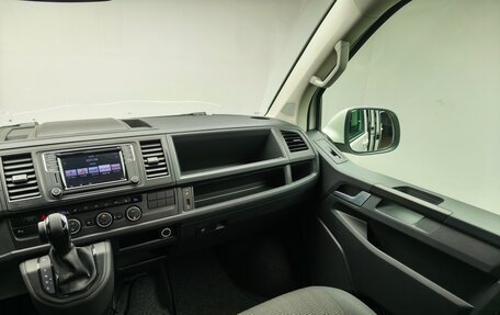 Volkswagen Caravelle T6 рестайлинг, 2018 год, 2 849 000 рублей, 14 фотография