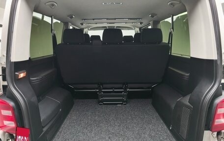 Volkswagen Caravelle T6 рестайлинг, 2018 год, 2 849 000 рублей, 17 фотография