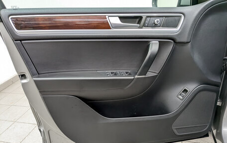 Volkswagen Touareg III, 2015 год, 2 935 000 рублей, 19 фотография