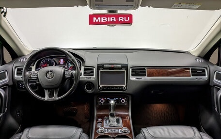 Volkswagen Touareg III, 2015 год, 2 935 000 рублей, 14 фотография