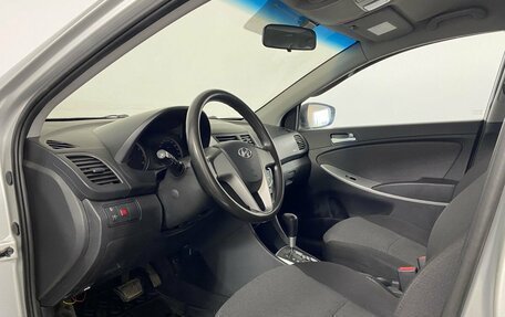 Hyundai Solaris II рестайлинг, 2011 год, 699 000 рублей, 20 фотография