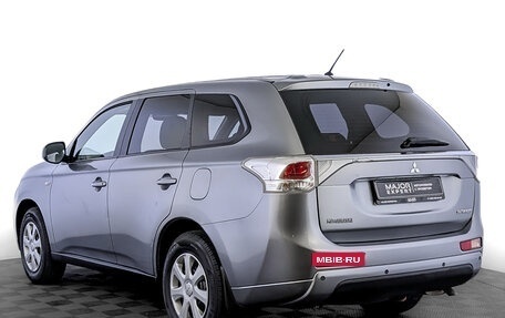 Mitsubishi Outlander III рестайлинг 3, 2013 год, 1 195 000 рублей, 7 фотография
