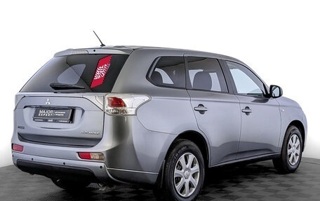 Mitsubishi Outlander III рестайлинг 3, 2013 год, 1 195 000 рублей, 5 фотография