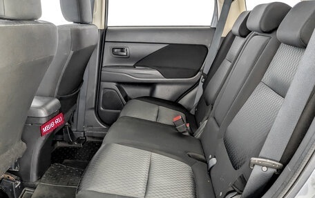 Mitsubishi Outlander III рестайлинг 3, 2013 год, 1 195 000 рублей, 12 фотография
