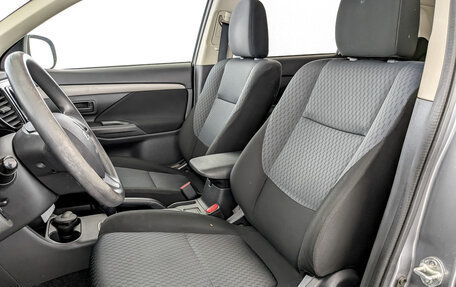 Mitsubishi Outlander III рестайлинг 3, 2013 год, 1 195 000 рублей, 20 фотография
