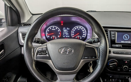 Hyundai Solaris II рестайлинг, 2018 год, 1 125 000 рублей, 21 фотография