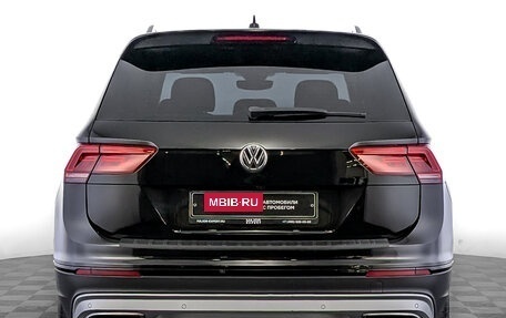 Volkswagen Tiguan II, 2019 год, 2 700 000 рублей, 6 фотография