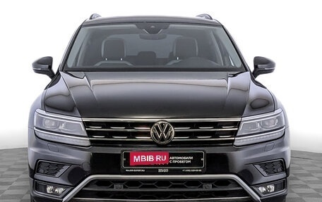 Volkswagen Tiguan II, 2019 год, 2 700 000 рублей, 2 фотография
