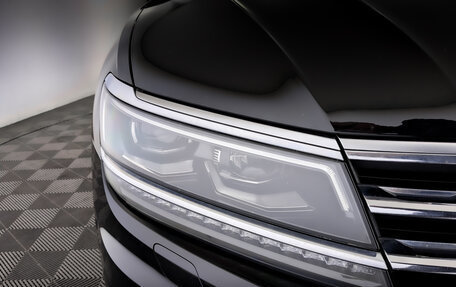 Volkswagen Tiguan II, 2019 год, 2 700 000 рублей, 17 фотография