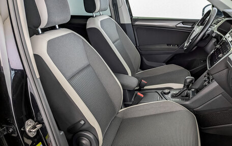 Volkswagen Tiguan II, 2019 год, 2 700 000 рублей, 23 фотография