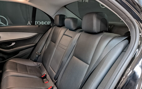 Mercedes-Benz E-Класс, 2018 год, 2 250 000 рублей, 18 фотография