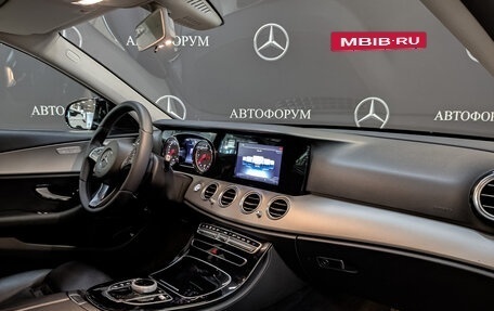 Mercedes-Benz E-Класс, 2018 год, 2 250 000 рублей, 13 фотография