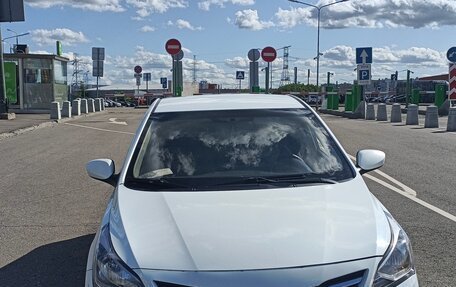 Hyundai Solaris II рестайлинг, 2016 год, 690 000 рублей, 3 фотография