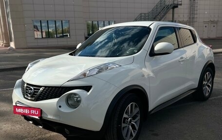 Nissan Juke II, 2011 год, 990 000 рублей, 2 фотография