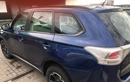 Mitsubishi Outlander III рестайлинг 3, 2014 год, 1 190 000 рублей, 9 фотография