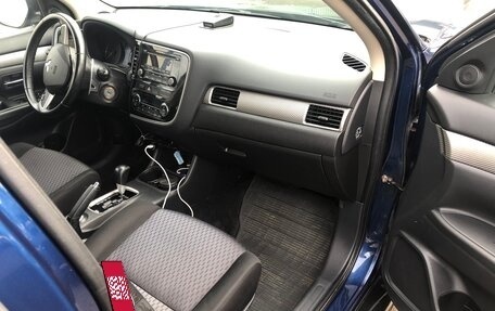 Mitsubishi Outlander III рестайлинг 3, 2014 год, 1 190 000 рублей, 6 фотография
