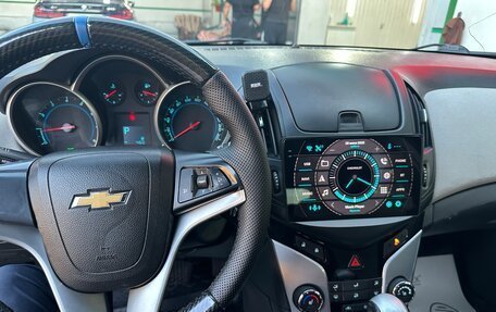 Chevrolet Cruze II, 2013 год, 800 000 рублей, 3 фотография