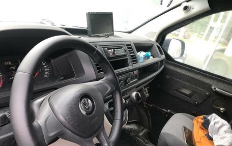 Volkswagen Transporter T6 рестайлинг, 2017 год, 1 220 000 рублей, 5 фотография