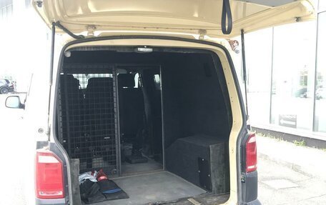 Volkswagen Transporter T6 рестайлинг, 2017 год, 1 220 000 рублей, 11 фотография